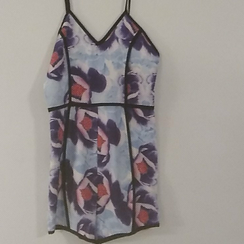 Floral Romper Size L